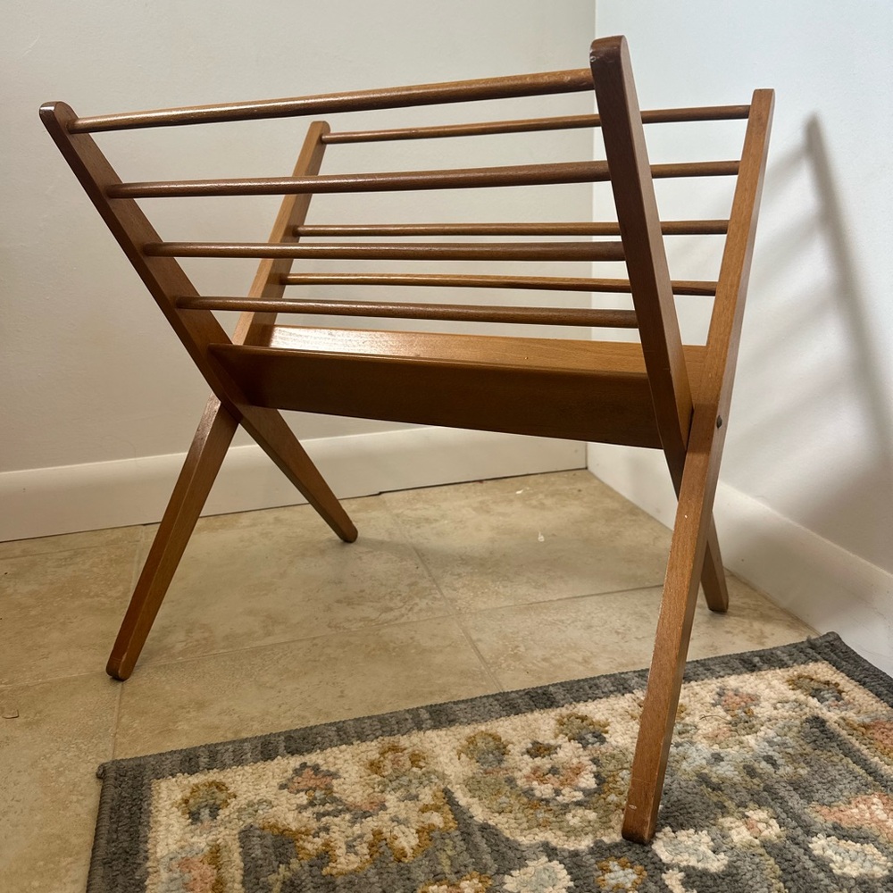 Mid-Century Modern Danish Style Spindle Folding Magazine Rack Wood MCM